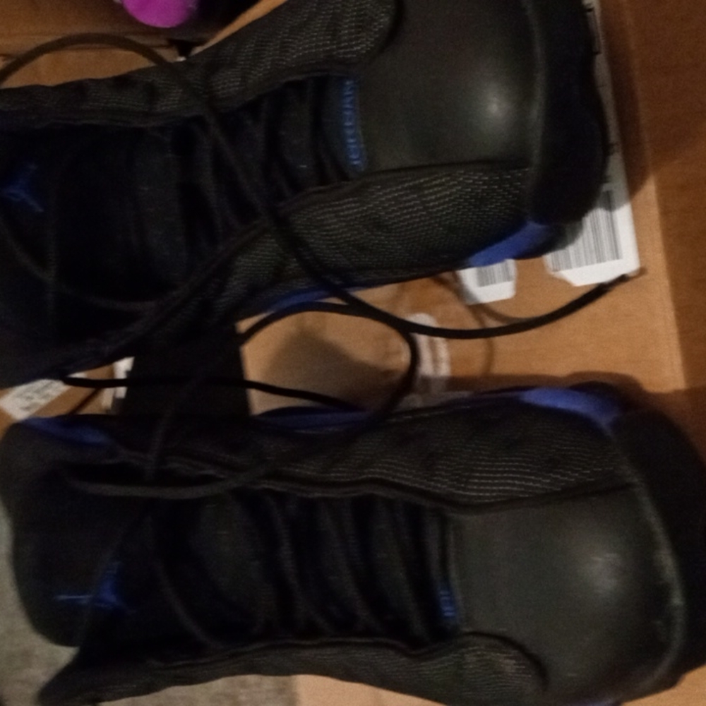 BLUE & PURPLE JORDANS SIZE 15